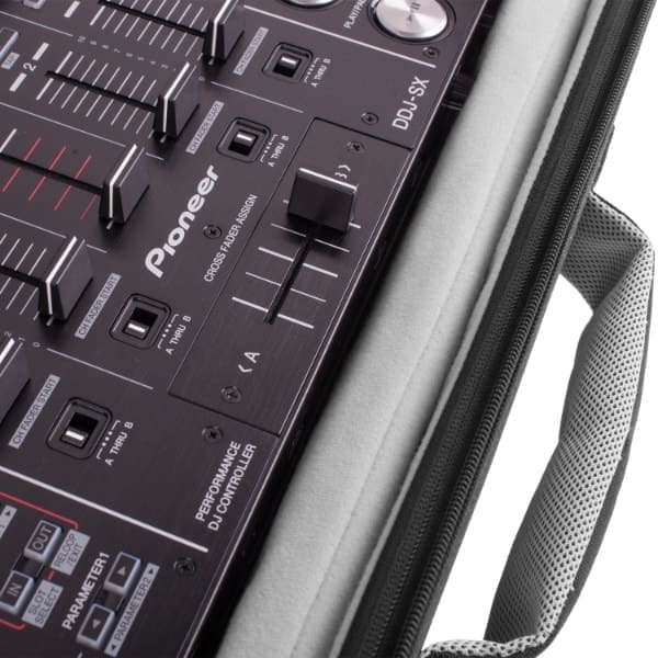 UDG Urbanite MIDI Controller FlightBag Large Black - Image 2