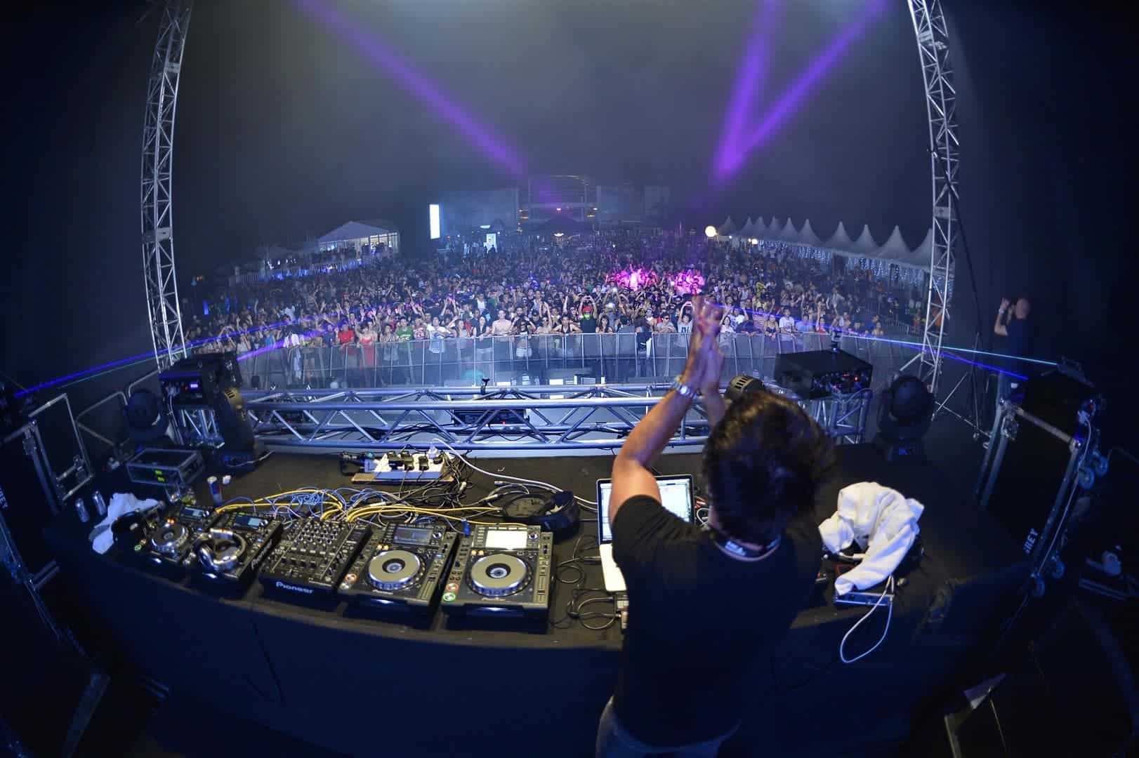 Behind the Booth – DJing 101